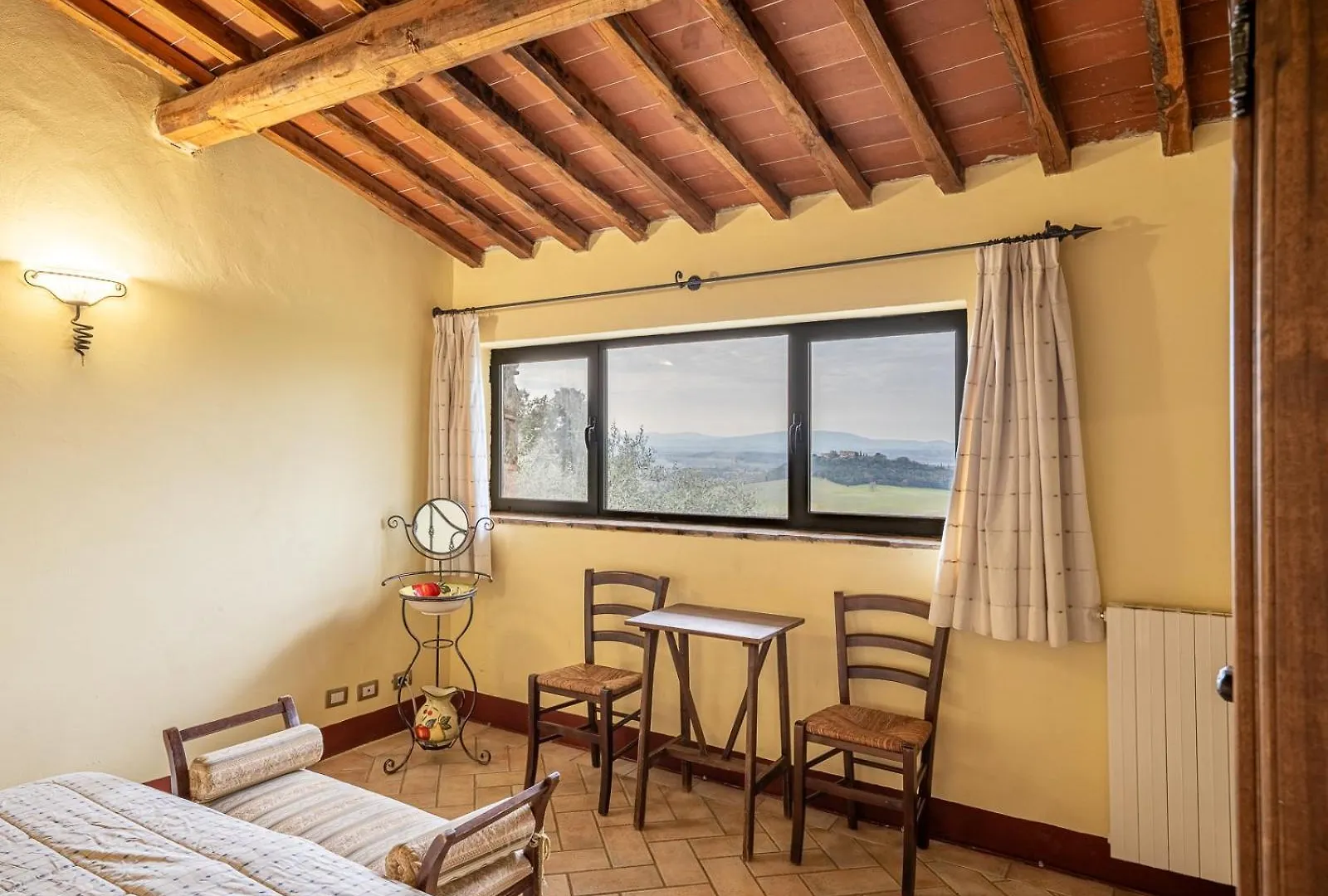 Antico Borgo Poggiarello Guest House Monteriggioni Italy