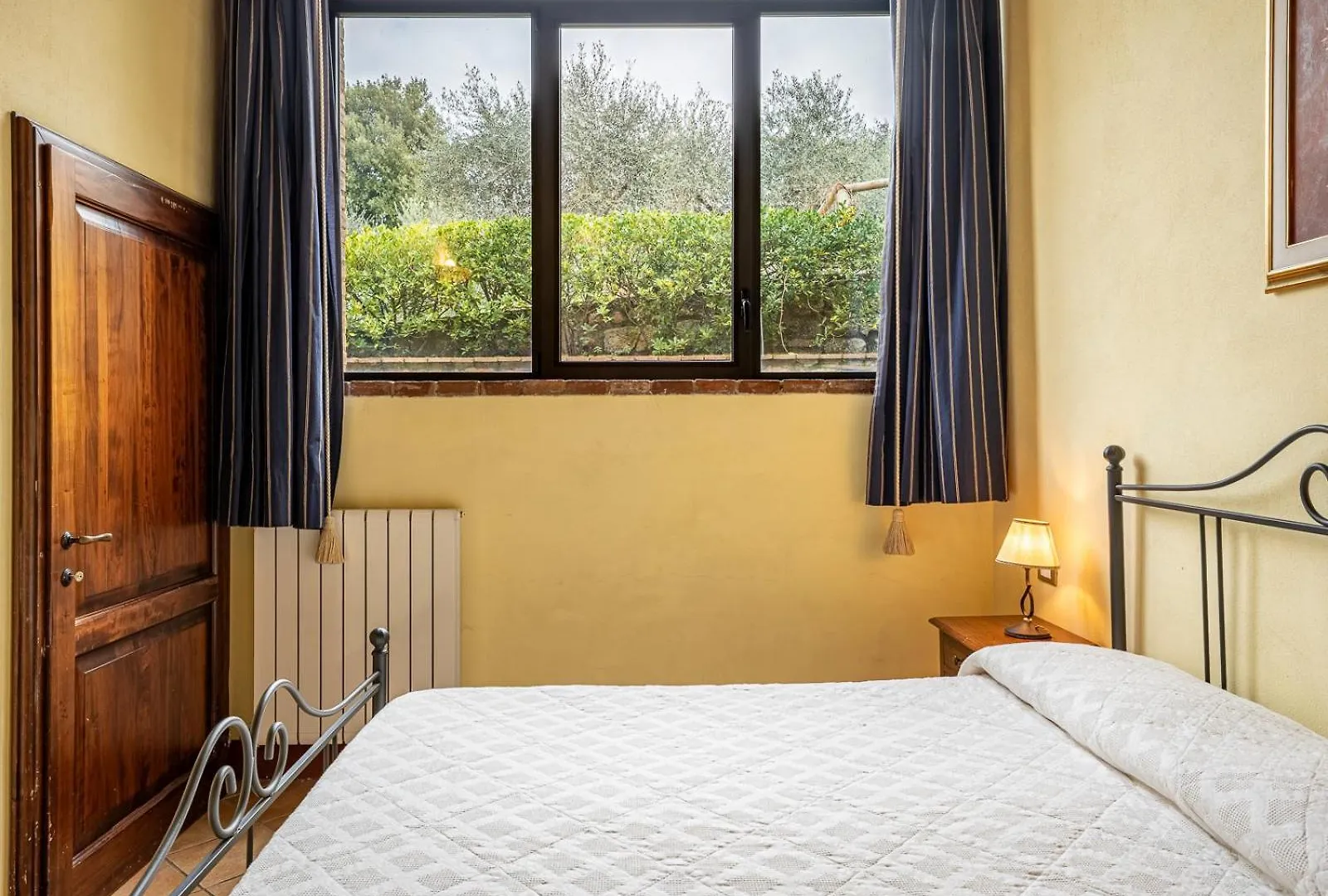 Antico Borgo Poggiarello Guest House Monteriggioni Country house
