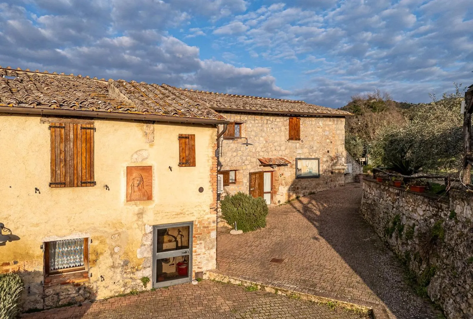 Antico Borgo Poggiarello Guest House Monteriggioni Country house